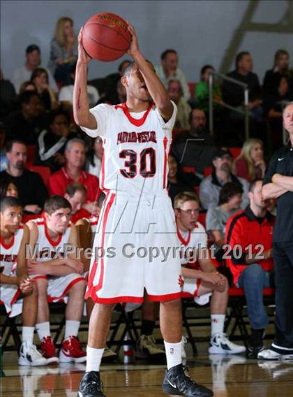 Thumbnail 1 in Loyola vs. Harvard-Westlake photogallery.
