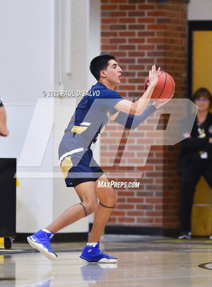 Thumbnail 1 in Mullen @ Arapahoe photogallery.