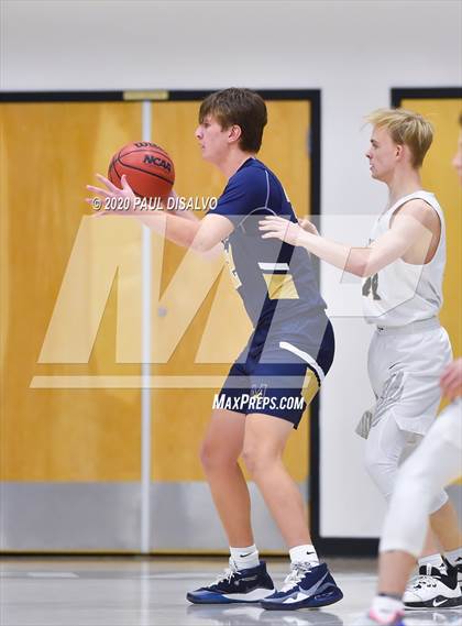 Thumbnail 1 in Mullen @ Arapahoe photogallery.
