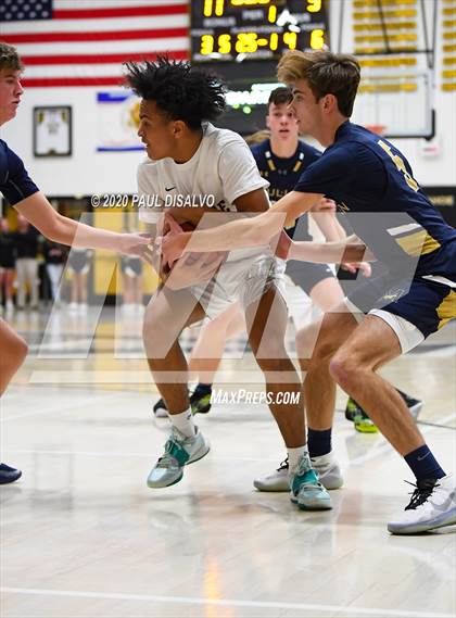 Thumbnail 3 in Mullen @ Arapahoe photogallery.