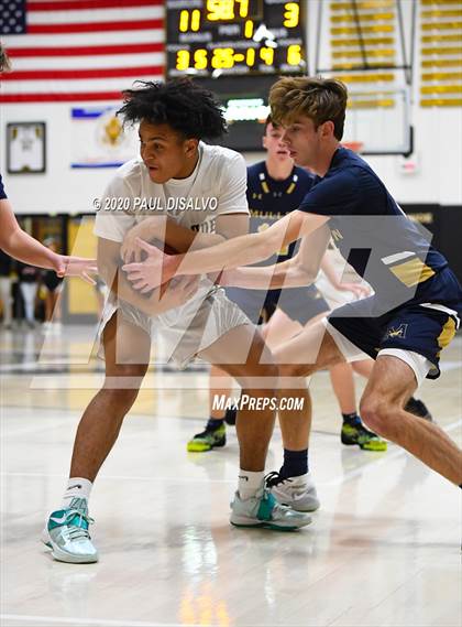 Thumbnail 1 in Mullen @ Arapahoe photogallery.