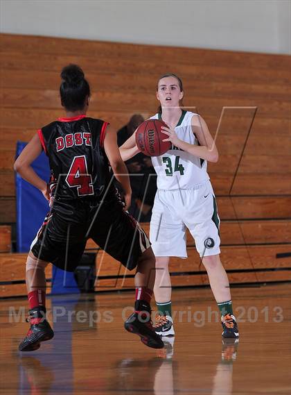 Thumbnail 1 in D'Evelyn vs. Denver Science & Tech Stapleton (Grandview Invitational) photogallery.