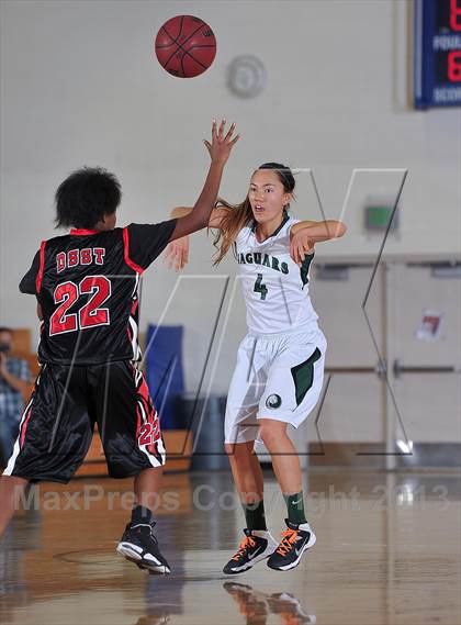 Thumbnail 1 in D'Evelyn vs. Denver Science & Tech Stapleton (Grandview Invitational) photogallery.