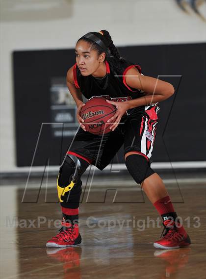 Thumbnail 3 in D'Evelyn vs. Denver Science & Tech Stapleton (Grandview Invitational) photogallery.