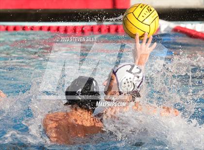 Thumbnail 2 in La Jolla vs. Santana (CIF SoCal Regional D2 Semifinal) photogallery.