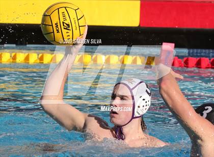 Thumbnail 2 in La Jolla vs. Santana (CIF SoCal Regional D2 Semifinal) photogallery.