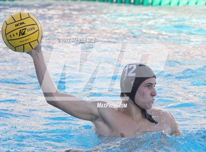 Thumbnail 1 in La Jolla vs. Santana (CIF SoCal Regional D2 Semifinal) photogallery.