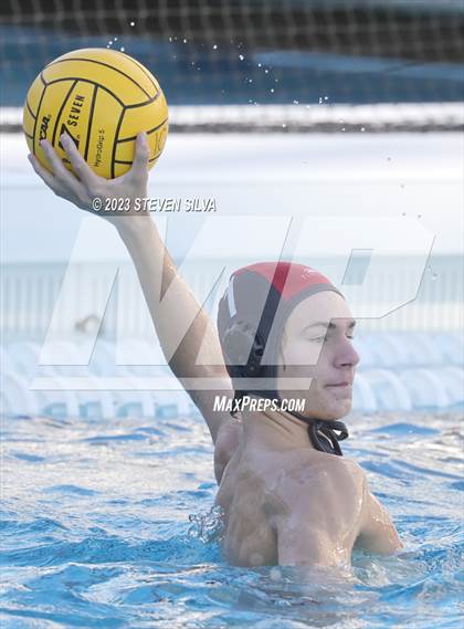 Thumbnail 2 in La Jolla vs. Santana (CIF SoCal Regional D2 Semifinal) photogallery.