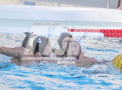 Thumbnail 2 in La Jolla vs. Santana (CIF SoCal Regional D2 Semifinal) photogallery.