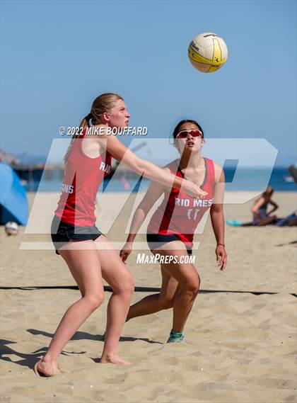 Thumbnail 2 in Rio Mesa @ Santa Barbara photogallery.