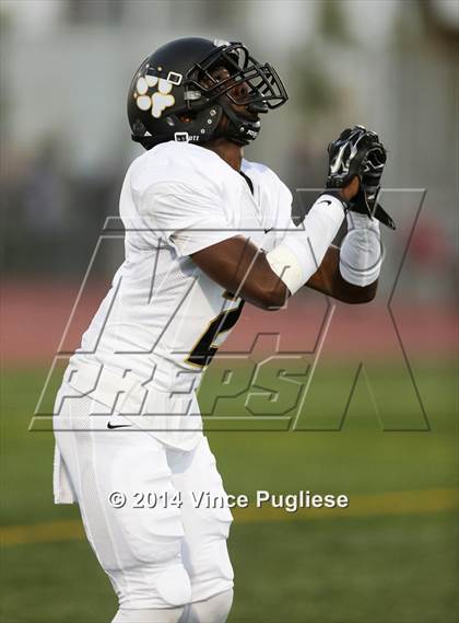 Thumbnail 3 in Calabasas @ Burroughs photogallery.