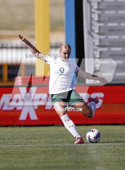 Thumbnail 1 in Green Canyon vs Mountain Crest (UHSAA 4A Semifinal) photogallery.