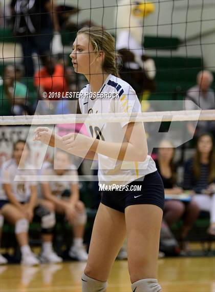 Thumbnail 3 in Poth @ Luling photogallery.