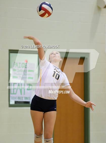 Thumbnail 2 in Poth @ Luling photogallery.