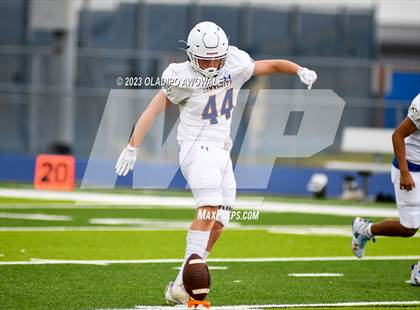 Thumbnail 2 in FR: Community vs Sunnyvale photogallery.