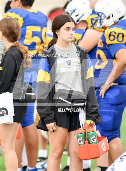 Thumbnail 3 in FR: Community vs Sunnyvale photogallery.