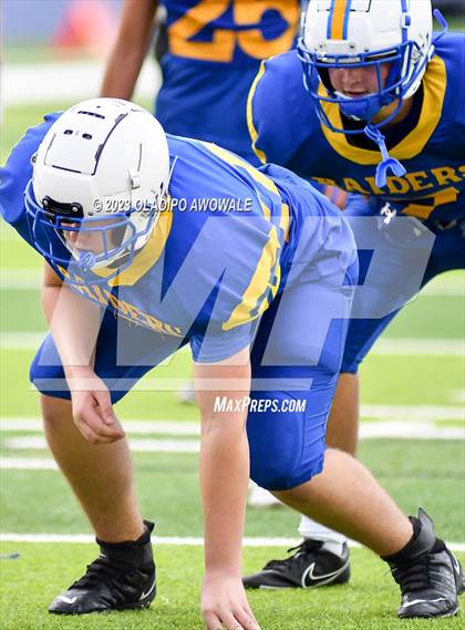 Thumbnail 3 in FR: Community vs Sunnyvale photogallery.