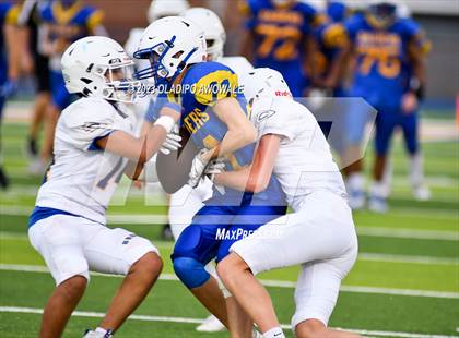 Thumbnail 1 in FR: Community vs Sunnyvale photogallery.