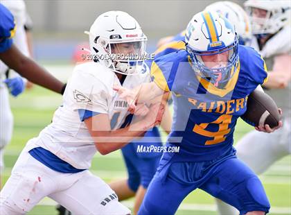 Thumbnail 2 in FR: Community vs Sunnyvale photogallery.