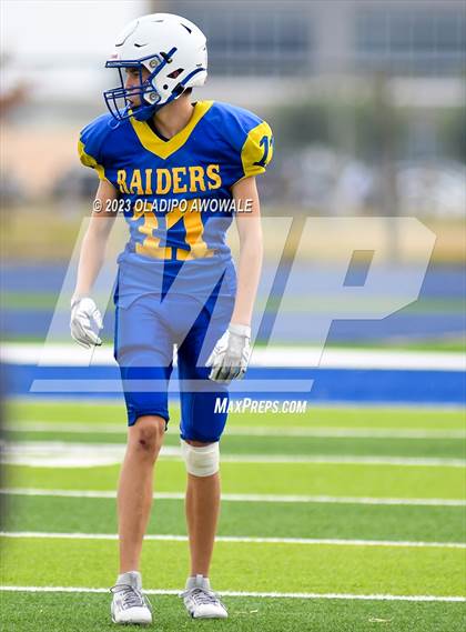 Thumbnail 3 in FR: Community vs Sunnyvale photogallery.