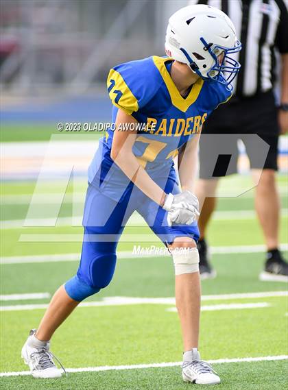 Thumbnail 2 in FR: Community vs Sunnyvale photogallery.