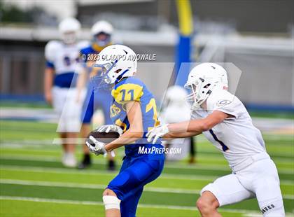 Thumbnail 2 in FR: Community vs Sunnyvale photogallery.