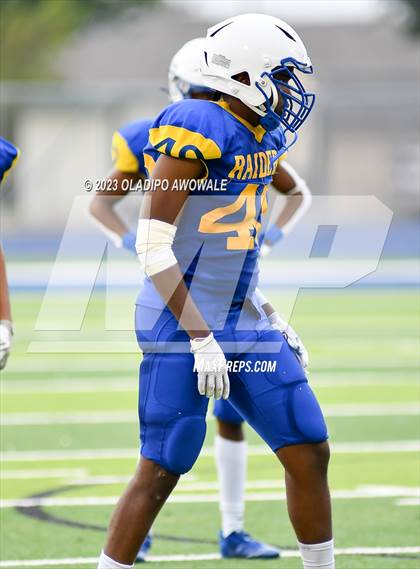 Thumbnail 2 in FR: Community vs Sunnyvale photogallery.