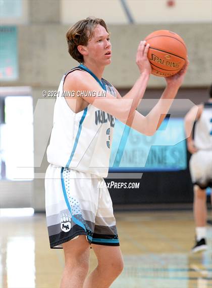 Thumbnail 1 in Foothill @ Aliso Niguel photogallery.