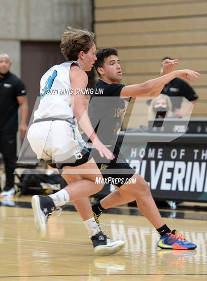 Thumbnail 3 in Foothill @ Aliso Niguel photogallery.
