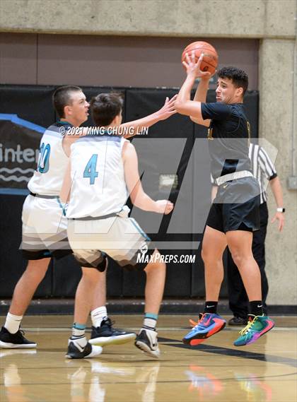 Thumbnail 3 in Foothill @ Aliso Niguel photogallery.