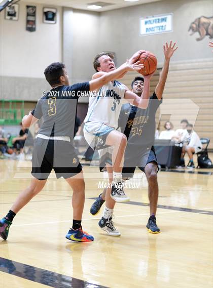 Thumbnail 3 in Foothill @ Aliso Niguel photogallery.