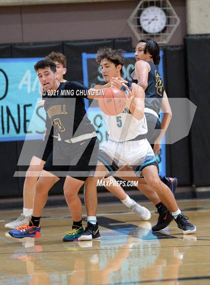 Thumbnail 2 in Foothill @ Aliso Niguel photogallery.