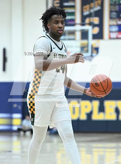 Thumbnail 1 in Avon vs. St. Edward (OHSAA D1 Districit Semifinal) photogallery.