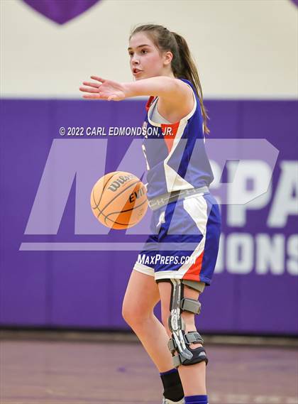 Thumbnail 3 in Rockvale vs. Starkville Academy photogallery.