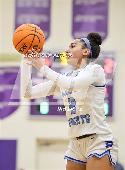 Thumbnail 2 in Rockvale vs. Starkville Academy photogallery.