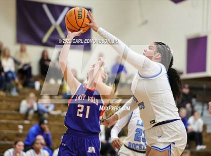 Thumbnail 3 in Rockvale vs. Starkville Academy photogallery.