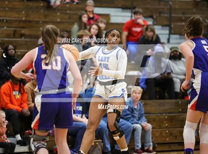 Thumbnail 3 in Rockvale vs. Starkville Academy photogallery.