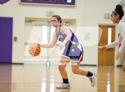 Thumbnail 3 in Rockvale vs. Starkville Academy photogallery.