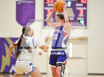 Thumbnail 3 in Rockvale vs. Starkville Academy photogallery.