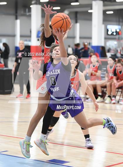 Thumbnail 1 in St. Andrew's (RI) vs. Lo-Ellen (Ont, Canada) - (Nike Tournament of Champions) photogallery.