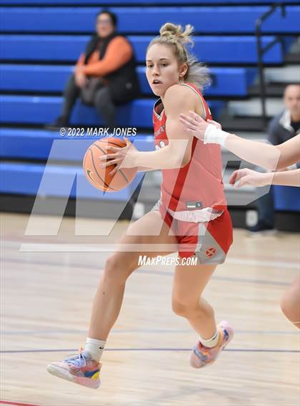Thumbnail 2 in St. Andrew's (RI) vs. Lo-Ellen (Ont, Canada) - (Nike Tournament of Champions) photogallery.