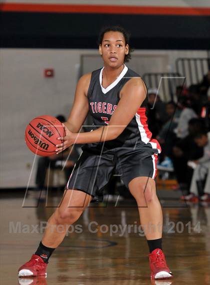 Thumbnail 3 in Patterson vs. Modesto Christian (CIF SJS D3 Playoffs) photogallery.