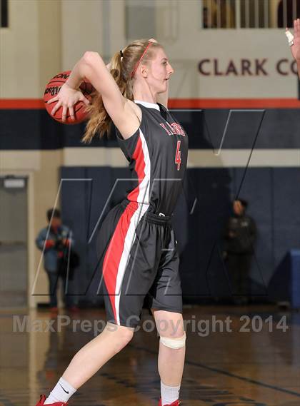 Thumbnail 2 in Patterson vs. Modesto Christian (CIF SJS D3 Playoffs) photogallery.