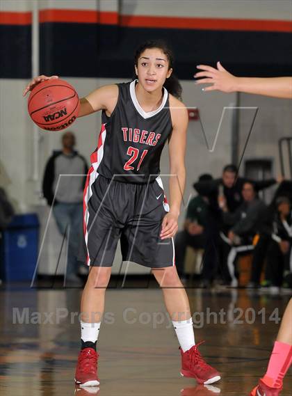 Thumbnail 2 in Patterson vs. Modesto Christian (CIF SJS D3 Playoffs) photogallery.