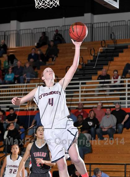 Thumbnail 3 in Patterson vs. Modesto Christian (CIF SJS D3 Playoffs) photogallery.