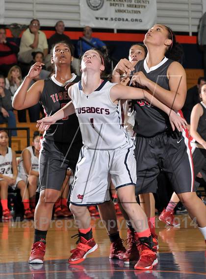 Thumbnail 1 in Patterson vs. Modesto Christian (CIF SJS D3 Playoffs) photogallery.