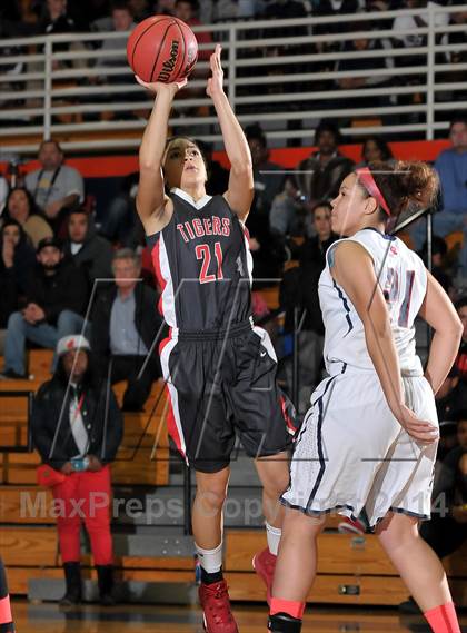 Thumbnail 3 in Patterson vs. Modesto Christian (CIF SJS D3 Playoffs) photogallery.