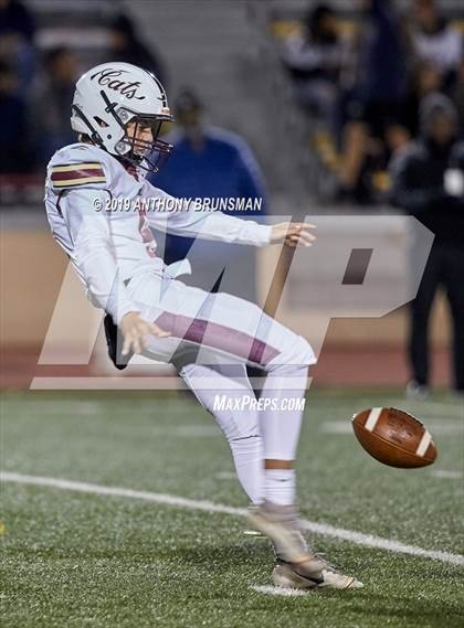 Thumbnail 2 in Elk Grove vs. Whitney (CIF SJS D2 Final) photogallery.