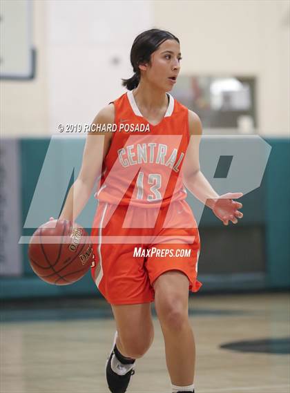 Thumbnail 2 in Washington Union vs. Central (H.I.T Hoover High School) photogallery.