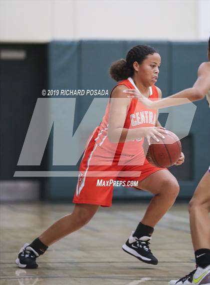 Thumbnail 1 in Washington Union vs. Central (H.I.T Hoover High School) photogallery.